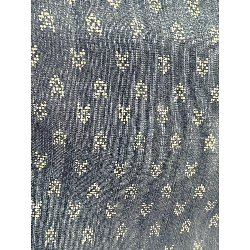 Maurices Blue/White Denim Color Up/Down Arrows Button-Up Long-Sleeve Shirt - Picture 11 of 12